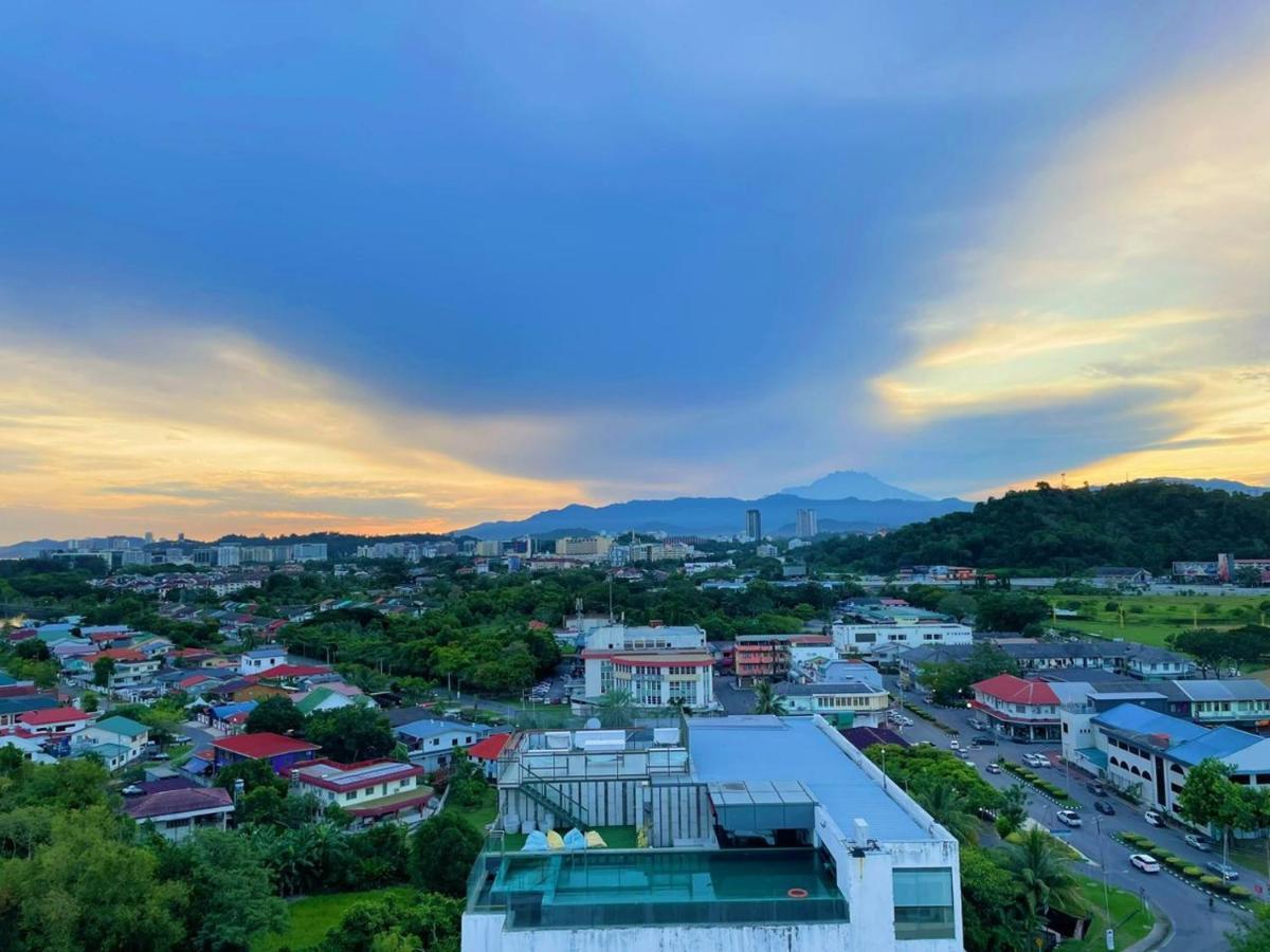 Queensland Suites At Aru Suites, Kota Kinabalu Eksteriør billede